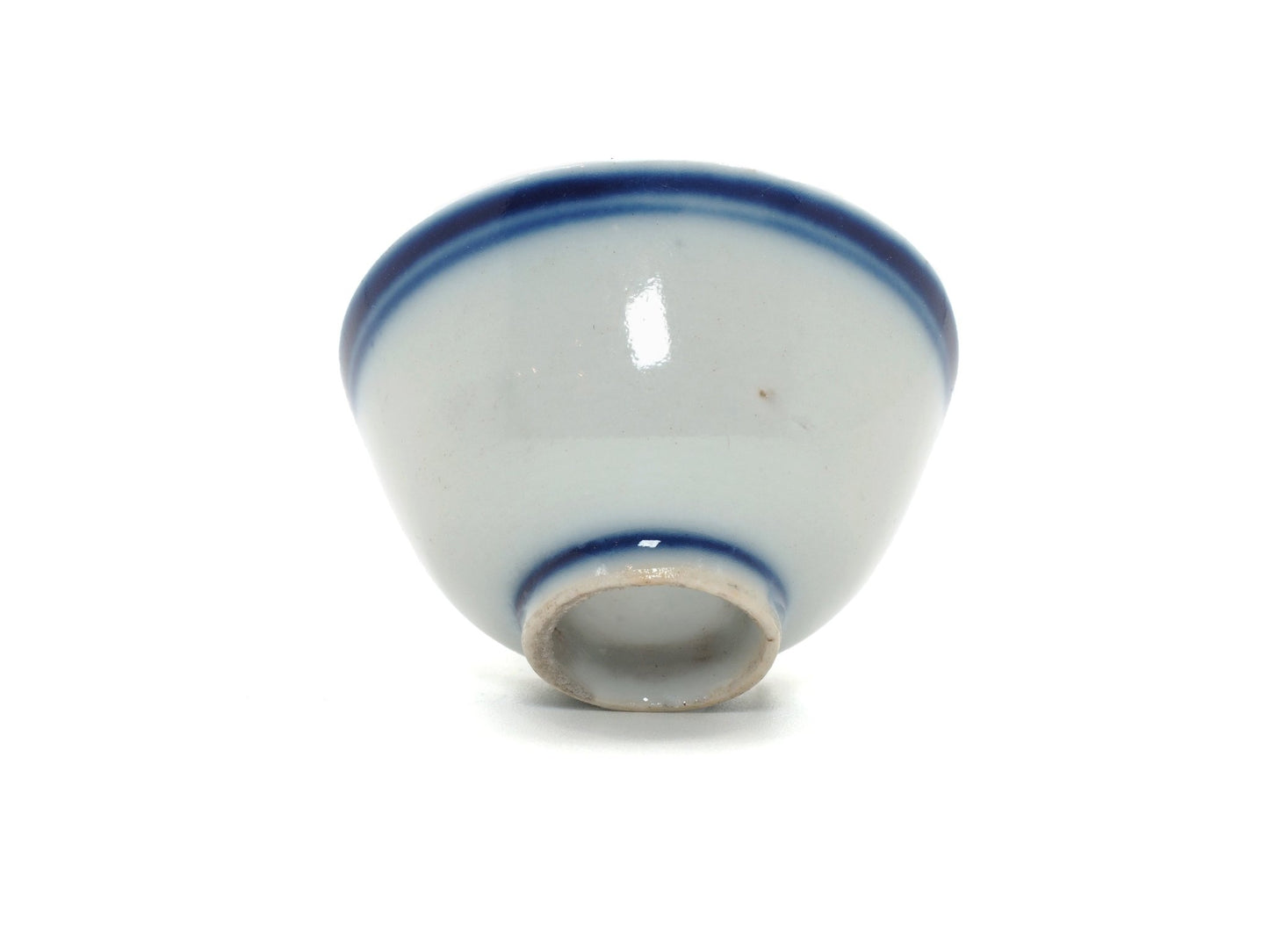 Bottom view of Late Qing Dynasty Blue Line Cup, Second Grade, from Cha Zhi Ji