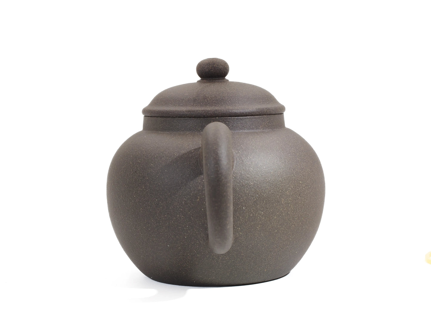 Back view of the Gold Grade teapot, focusing on the sturdy handle and the "Mo Yuan Zhai" body shape.
